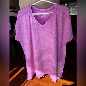Reebok Performance heathered stripe purple V neck shirt, size 1X. Never worn.
